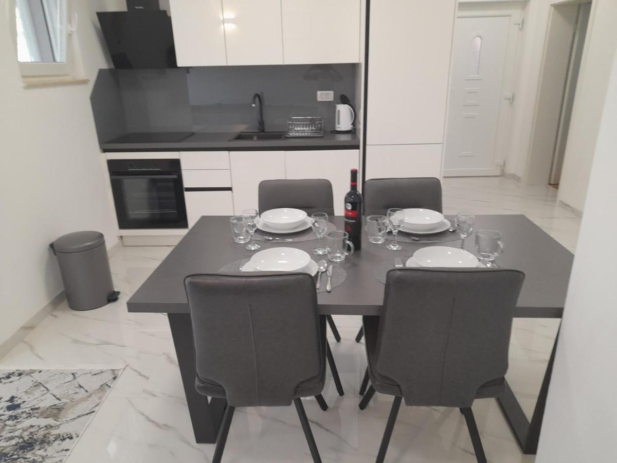 Lavanda Apartments スヴェティ・ペタル エクステリア 写真